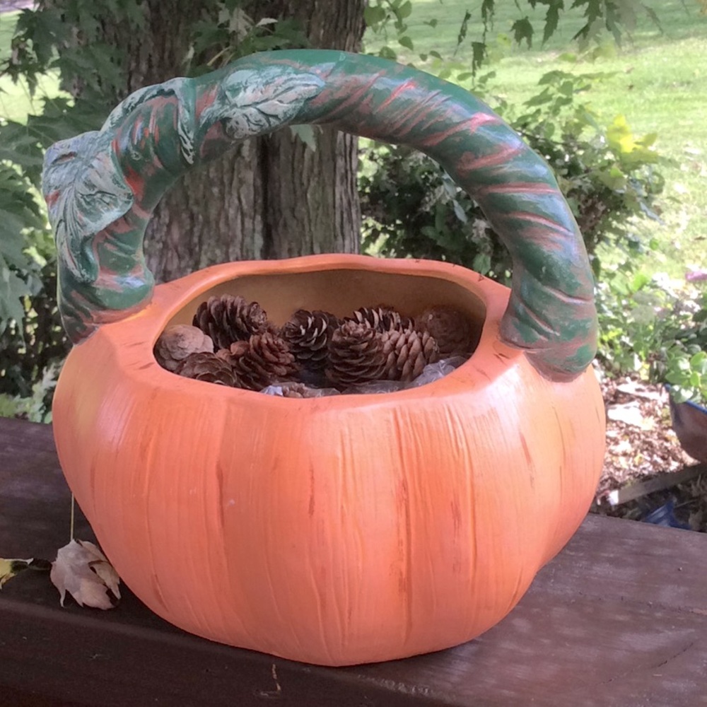 Vtg handmade ceramic pumpkin. 9” x 10”.  Fall yal